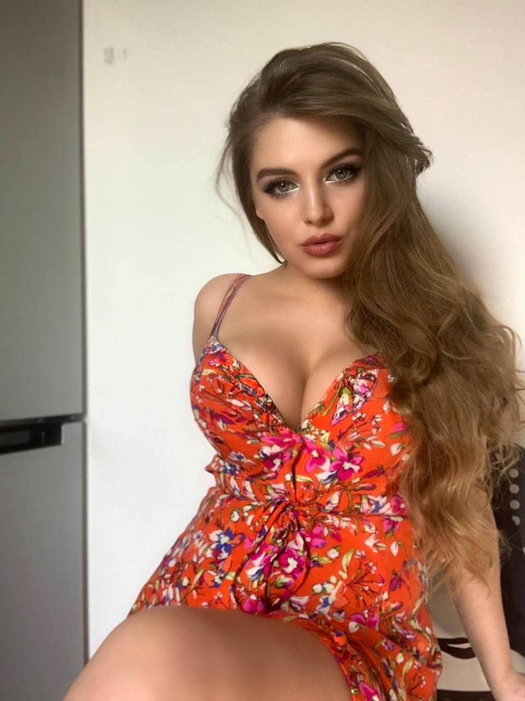 Карина проститутка Питера Карина проститутка у метро Владимирская